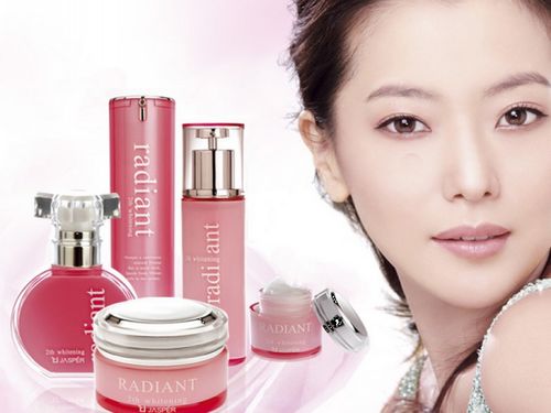 金喜善化妝品 綻放東方之美，科技與藝術(shù)交融的護(hù)膚臻品